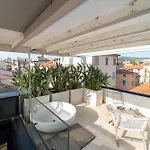 Flow Apartmán *