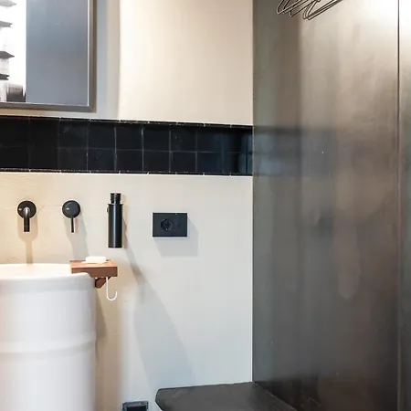 Flow Apartment