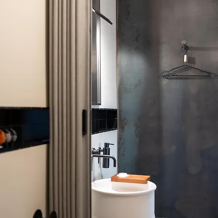 Flow Apartment *
