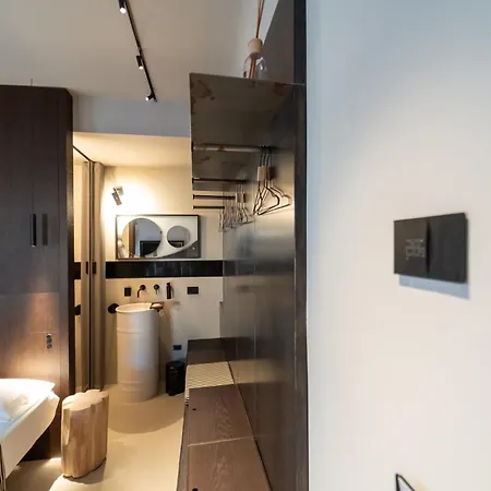 Flow Apartment *