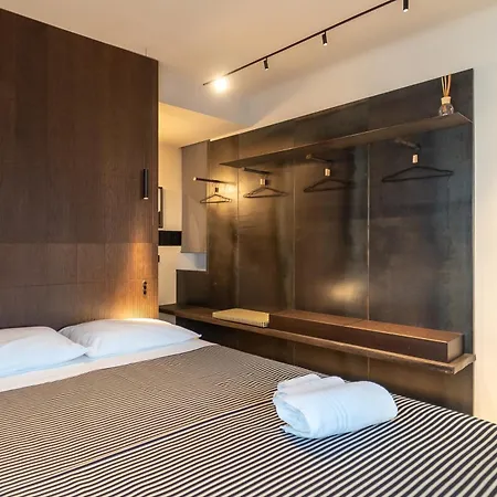 Flow Apartment *
